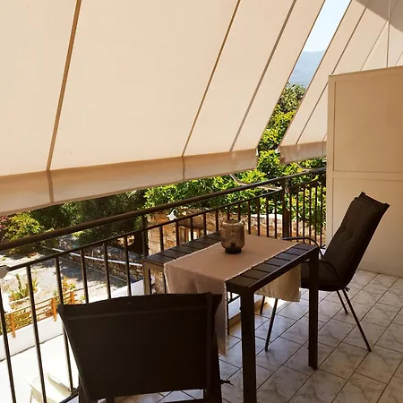 Selo Mani * Agios Nikolaos (Mani)