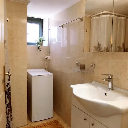 Selo Mani 아요스니콜라오스