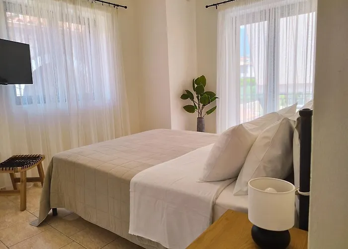 Selo Mani * Agios Nikolaos (Mani)